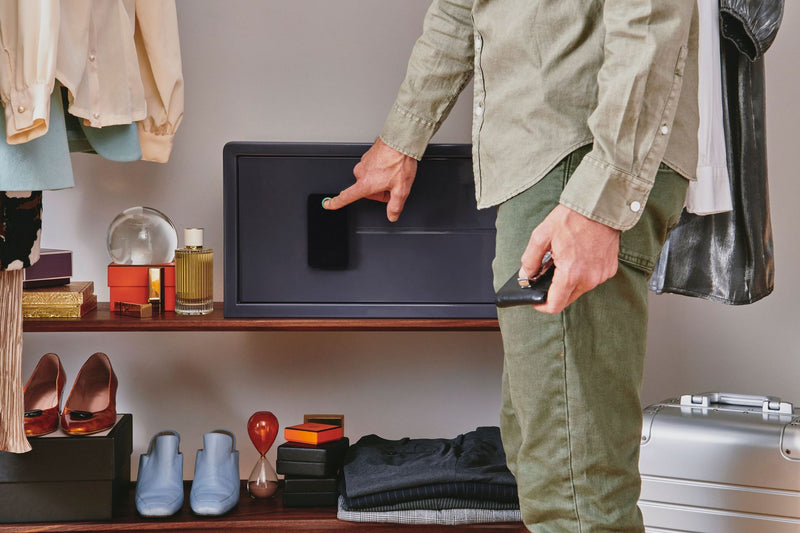 DIGITAL KEYPAD SAFETY VS. BIOMETRIC SAFE: HOW TO SHOP SAVVY
