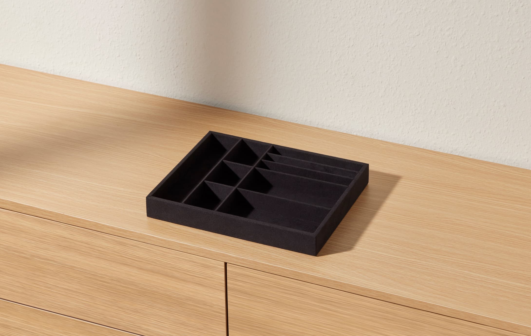 7 Section Tray in Black