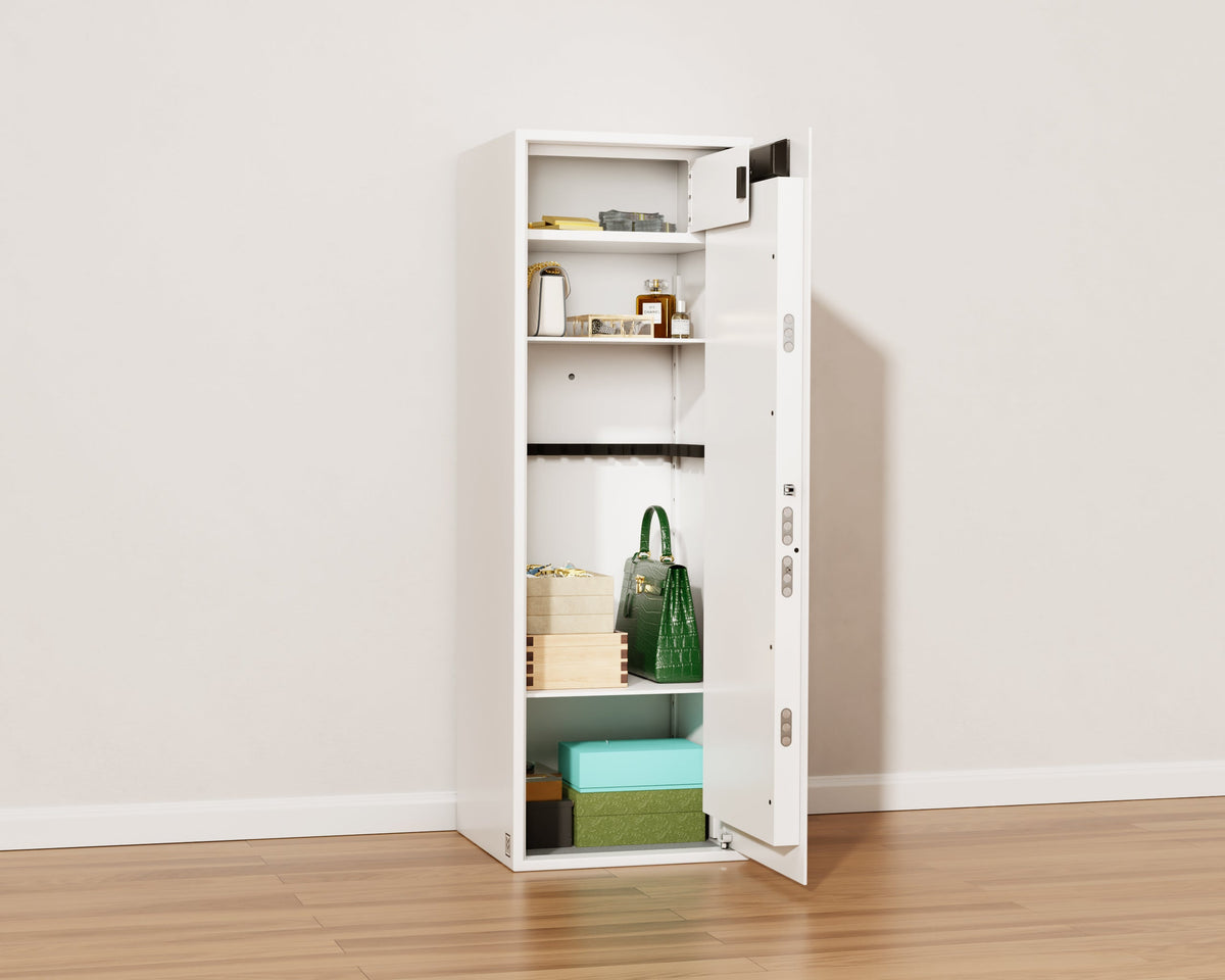 Max Grand in Mycube White
