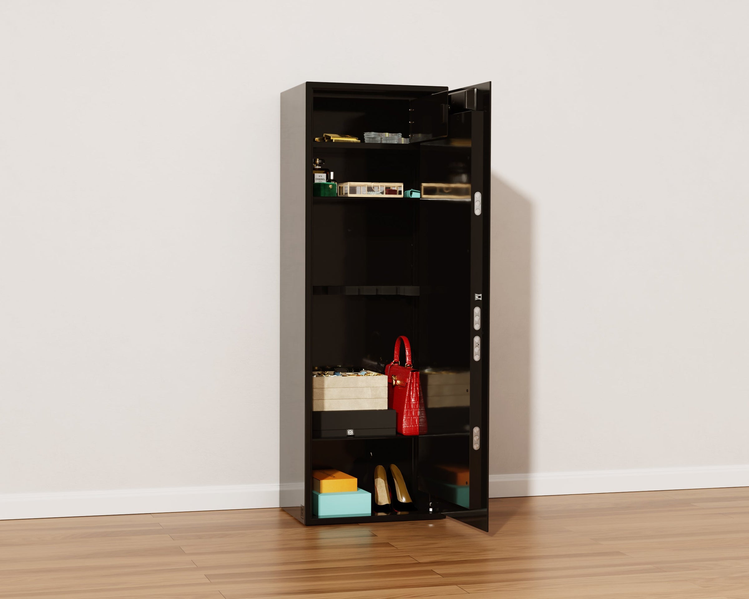 Max Plus in Onyx Black, door open