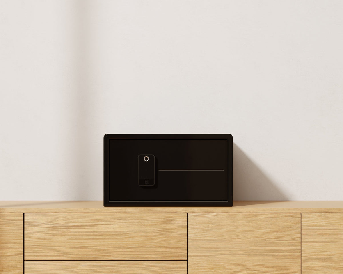 Mycube Classic Preferred Package — Onyx Black / Biometric + Touchpad